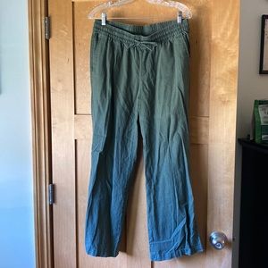 Old Navy loose fit pants. Size M